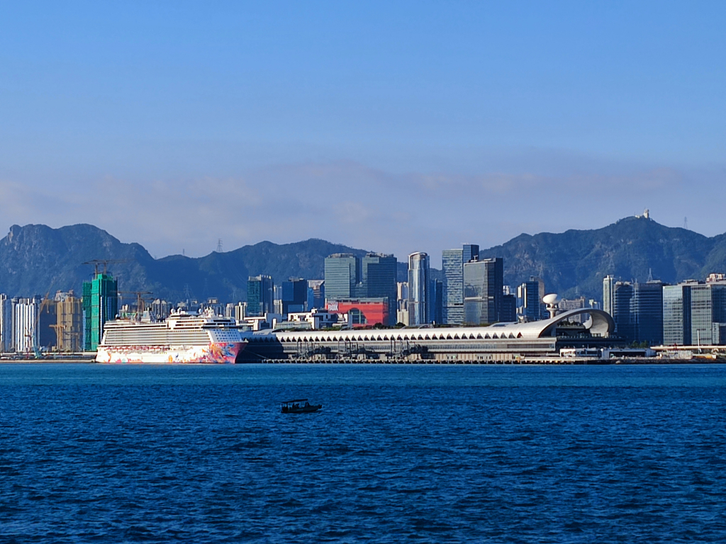 Crystal Cruises Suspended as Genting HK files to Wind Up